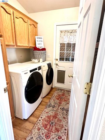 884 Sungold Cir 123, Livermore, CA 94551