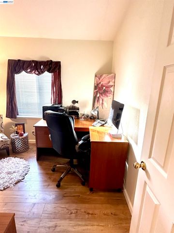 884 Sungold Cir 123, Livermore, CA 94551