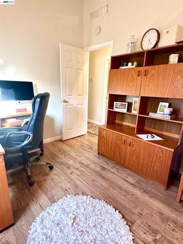 884 Sungold Cir 123, Livermore, CA 94551