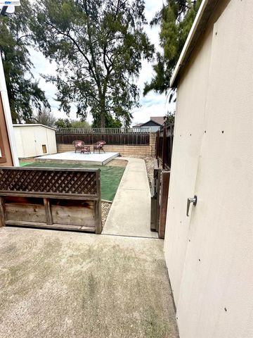 884 Sungold Cir 123, Livermore, CA 94551