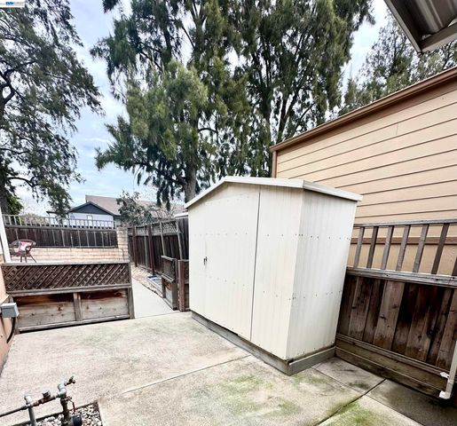 884 Sungold Cir 123, Livermore, CA 94551