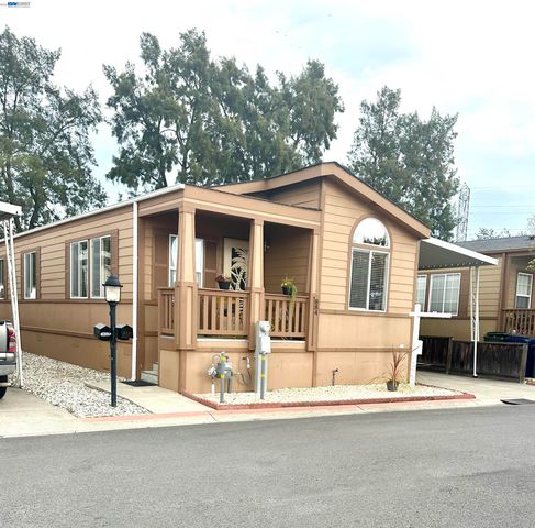 884 Sungold Cir 123, Livermore, CA 94551