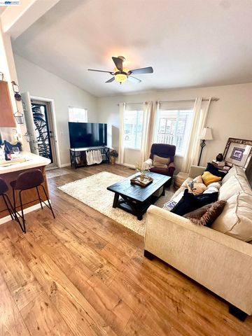 884 Sungold Cir 123, Livermore, CA 94551