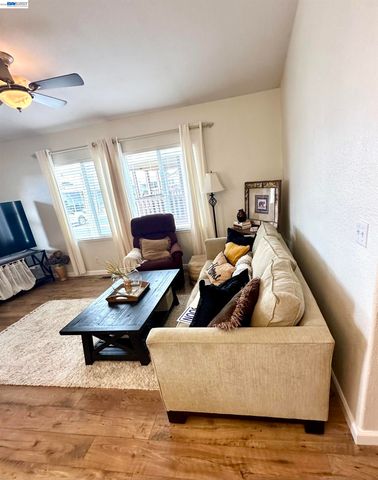 884 Sungold Cir 123, Livermore, CA 94551