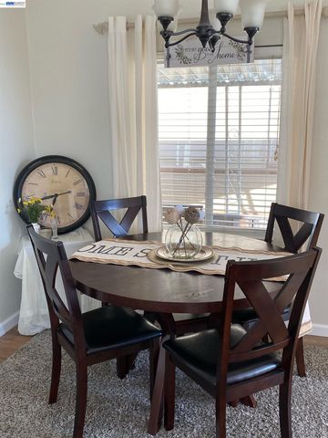 884 Sungold Cir 123, Livermore, CA 94551