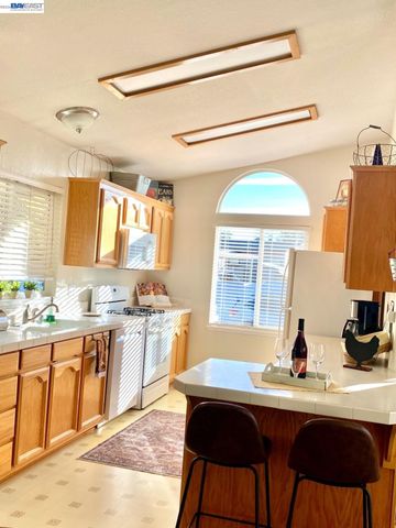 884 Sungold Cir 123, Livermore, CA 94551