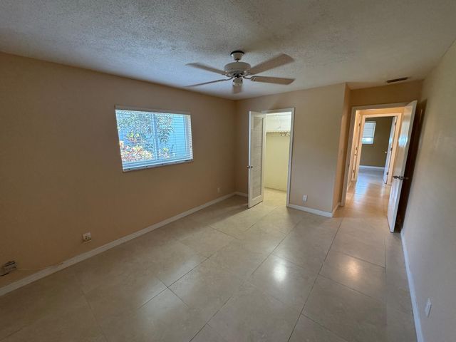 4717 NW 49TH Place, Tamarac, FL 33319