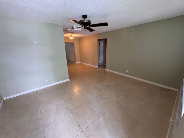 4717 NW 49TH Place, Tamarac, FL 33319