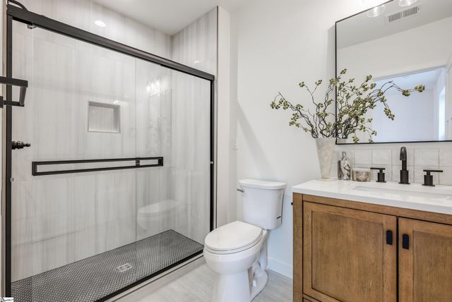 23 Ross Street, Greenville, SC 29611