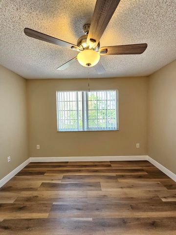 4191 N Haverhill Road 408, West Palm Beach, FL 33417