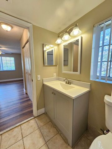 4191 N Haverhill Road 408, West Palm Beach, FL 33417