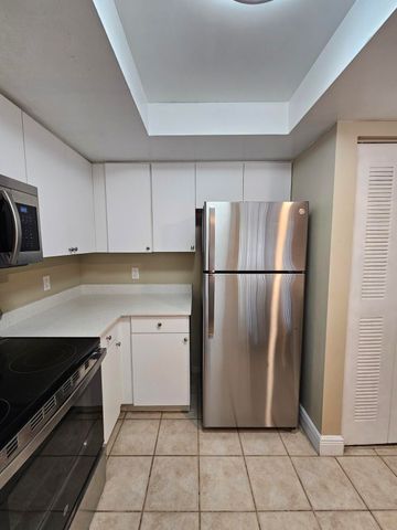 4191 N Haverhill Road 408, West Palm Beach, FL 33417