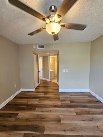 4191 N Haverhill Road 408, West Palm Beach, FL 33417