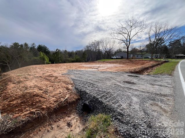 1002 Pinnacle Church Road, Nebo, NC 28761