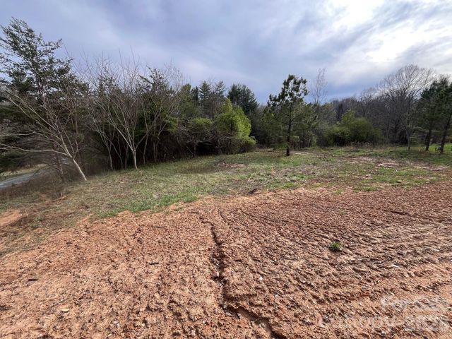 1002 Pinnacle Church Road, Nebo, NC 28761