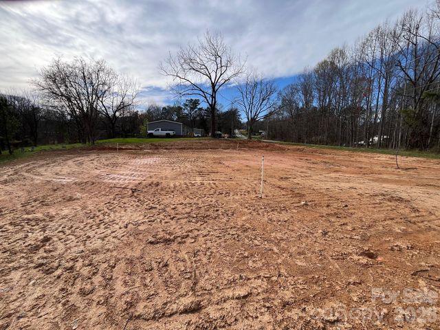 1002 Pinnacle Church Road, Nebo, NC 28761