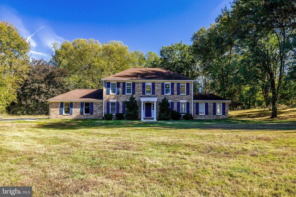 355 SPRINGVALE RD, Great Falls, VA 22066