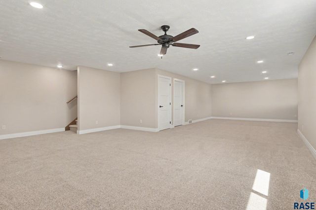 5505 E Morningside Cir Circle, Sioux Falls, SD 57110