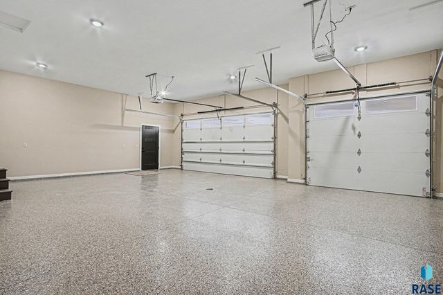 5505 E Morningside Cir Circle, Sioux Falls, SD 57110