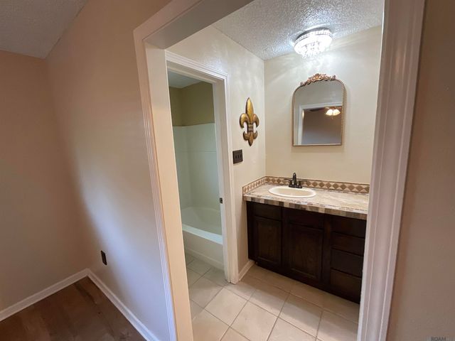 7544 Barbara Cohn Pl, Baton Rouge, LA 70811