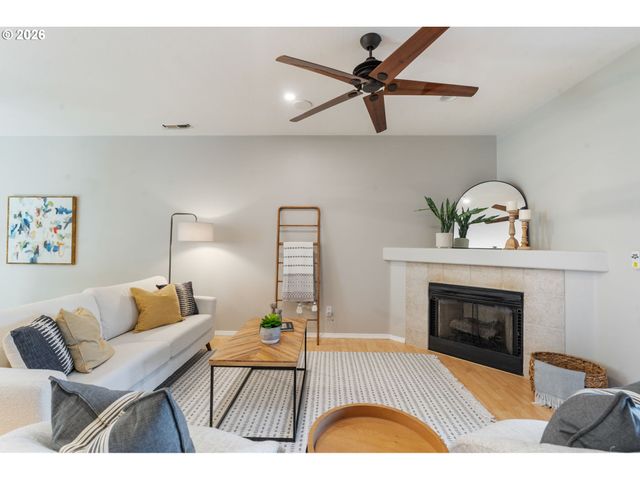 13159 Sw BRIANNE Way, Portland, OR 97223