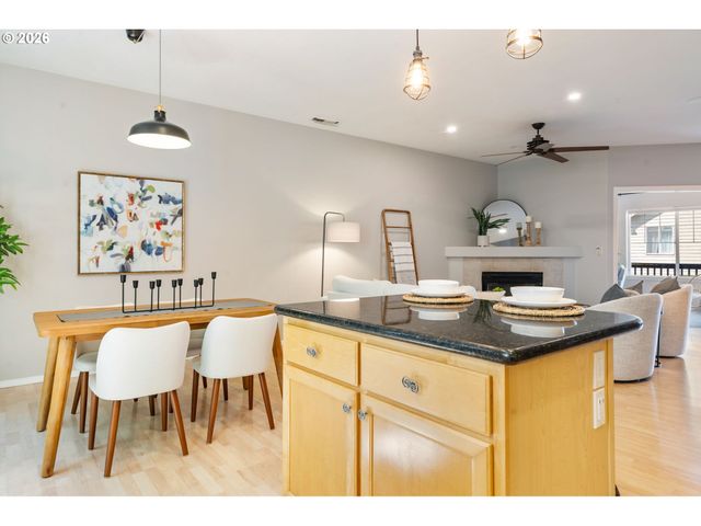 13159 Sw BRIANNE Way, Portland, OR 97223