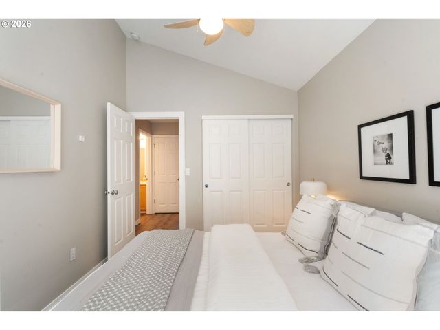 13159 Sw BRIANNE Way, Portland, OR 97223