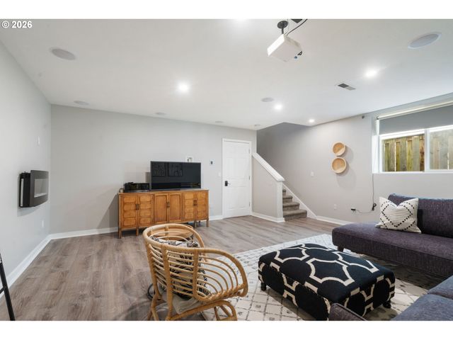 13159 Sw BRIANNE Way, Portland, OR 97223