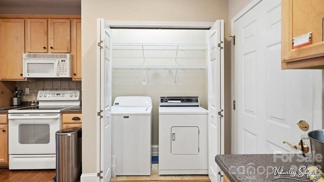 2820 Summer Valley Court, Charlotte, NC 28269