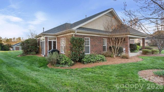 2820 Summer Valley Court, Charlotte, NC 28269
