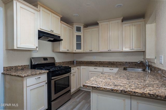 9309 Montgomery Drive, El Paso, TX 79924