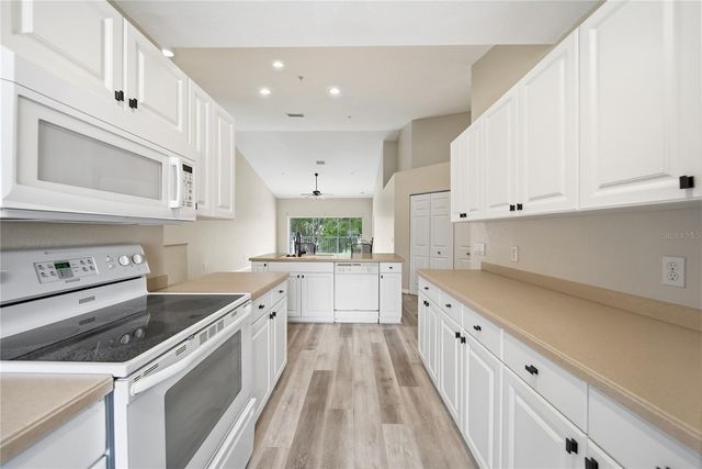 7660 SWEETBAY CIRCLE, Bradenton, FL 34203
