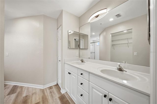 7660 SWEETBAY CIRCLE, Bradenton, FL 34203