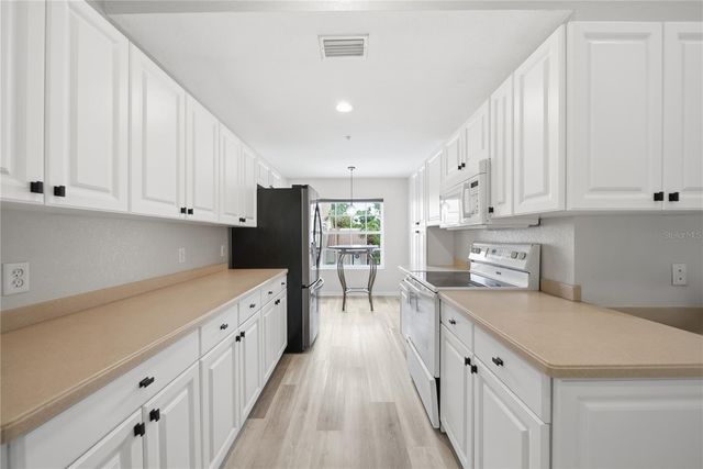 7660 SWEETBAY CIRCLE, Bradenton, FL 34203