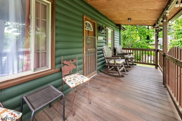 66 Fairlawn Dr, West Milford Twp., NJ 07421