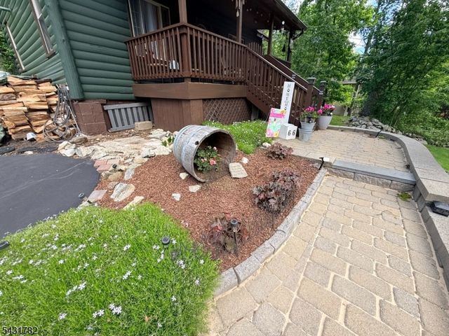 66 Fairlawn Dr, West Milford Twp., NJ 07421