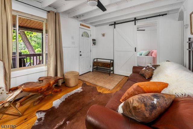 66 Fairlawn Dr, West Milford Twp., NJ 07421