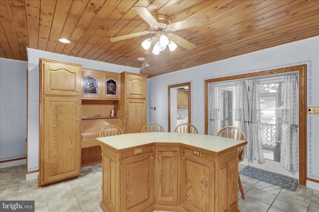 1539 FAIRVIEW DR, Leesport, PA 19533