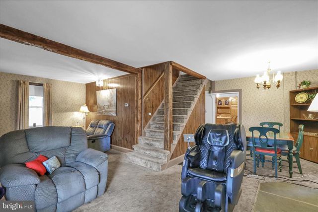 1539 FAIRVIEW DR, Leesport, PA 19533