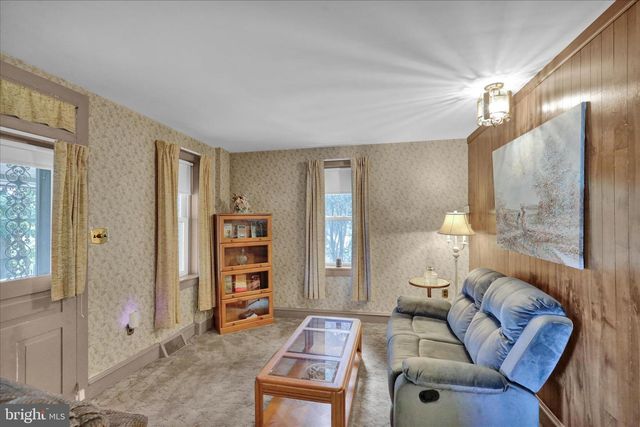 1539 FAIRVIEW DR, Leesport, PA 19533