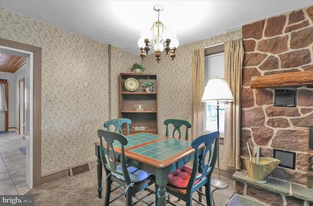 1539 FAIRVIEW DR, Leesport, PA 19533