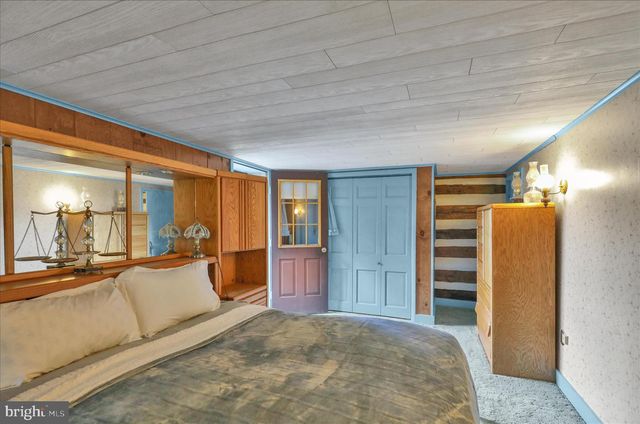 1539 FAIRVIEW DR, Leesport, PA 19533
