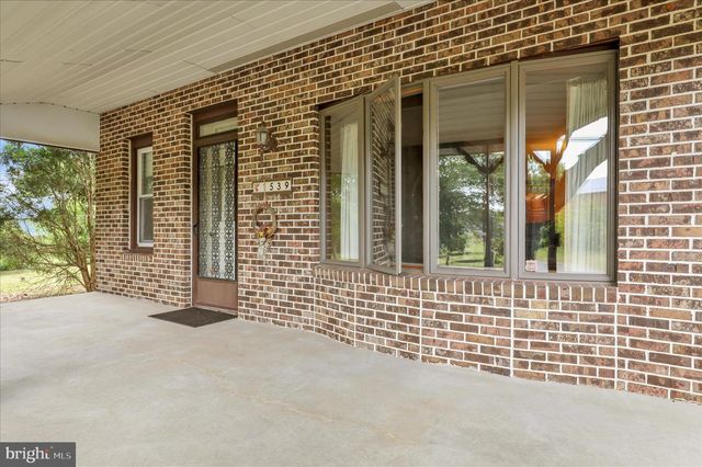 1539 FAIRVIEW DR, Leesport, PA 19533