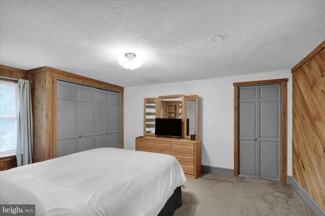 1539 FAIRVIEW DR, Leesport, PA 19533