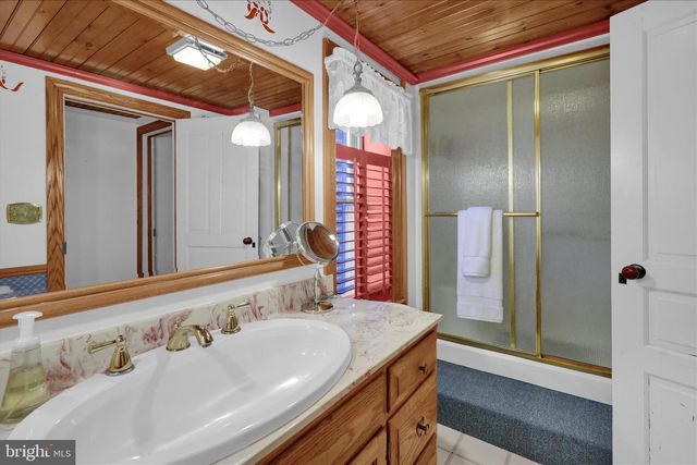 1539 FAIRVIEW DR, Leesport, PA 19533