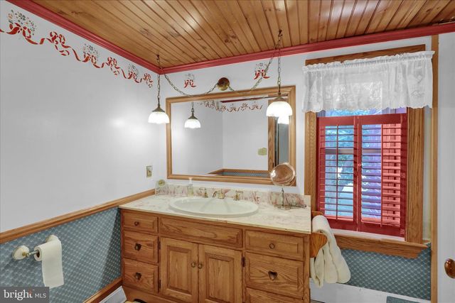 1539 FAIRVIEW DR, Leesport, PA 19533