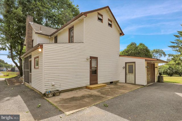 1539 FAIRVIEW DR, Leesport, PA 19533