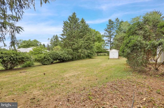 1539 FAIRVIEW DR, Leesport, PA 19533