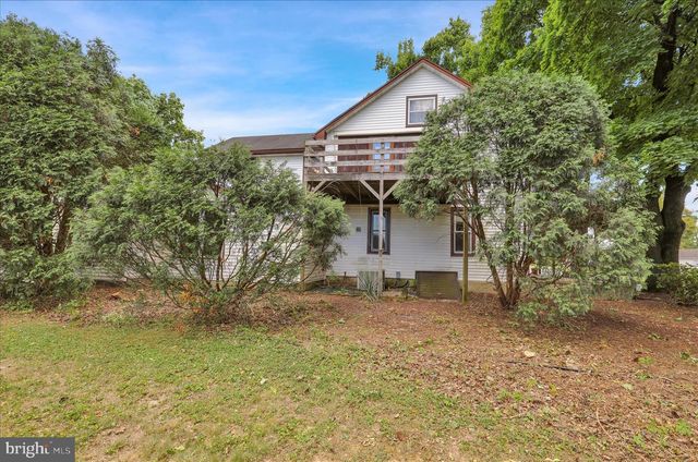 1539 FAIRVIEW DR, Leesport, PA 19533