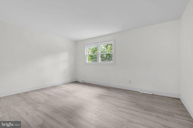 408 NEW RD, Southampton, NJ 08088